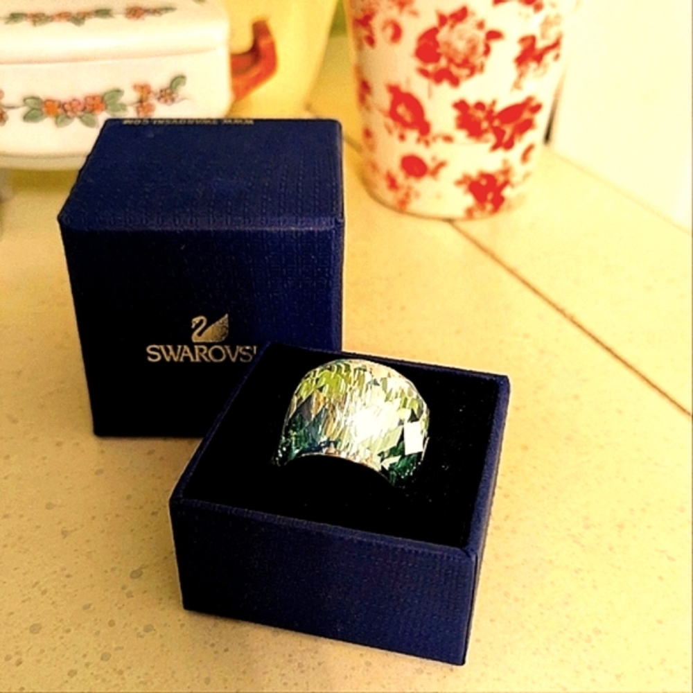 Blue Swarovski cocktail ring